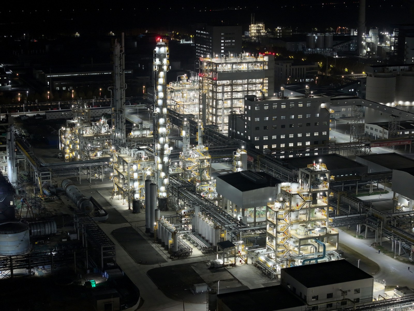 《中国尼龙城》徐建国  13837546193 (05).jpg 《中国尼龙城》徐建国  13837546193 (05).jpg